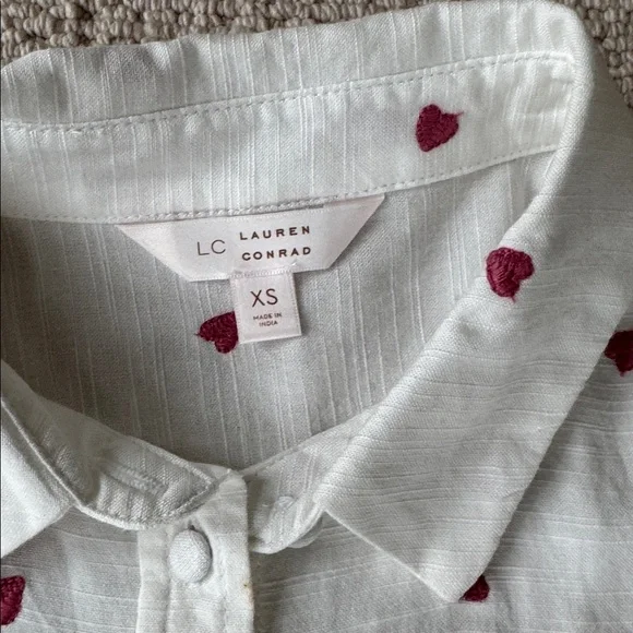Lauren Conrad Embroidered Heart Blouse NWOT - Picture 2 of 5